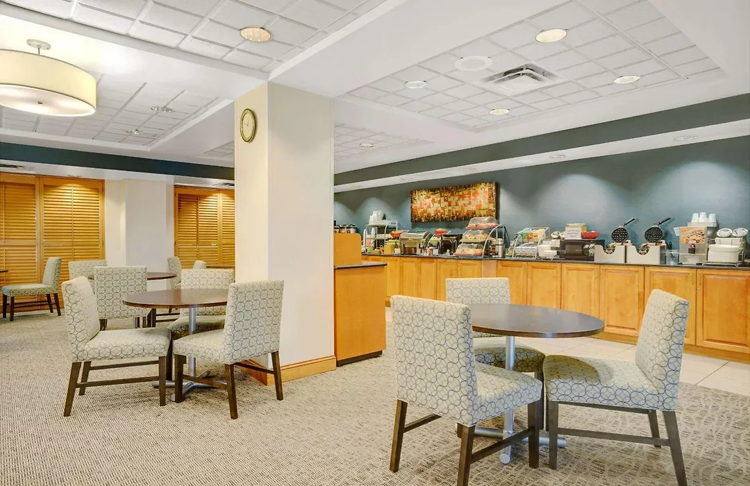 Wingate By Wyndham Fargo-1