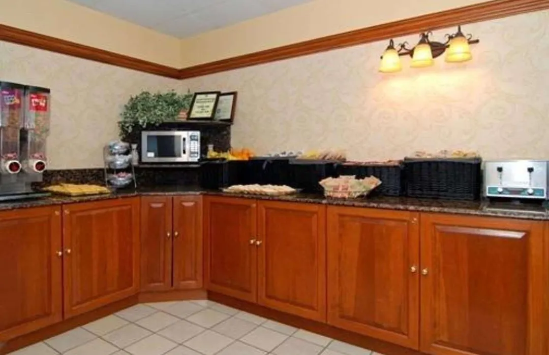 Quality Inn & Suites Bensalem-1