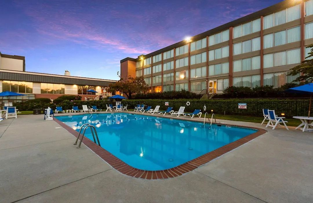 Exton Hotel And Conference Center-1