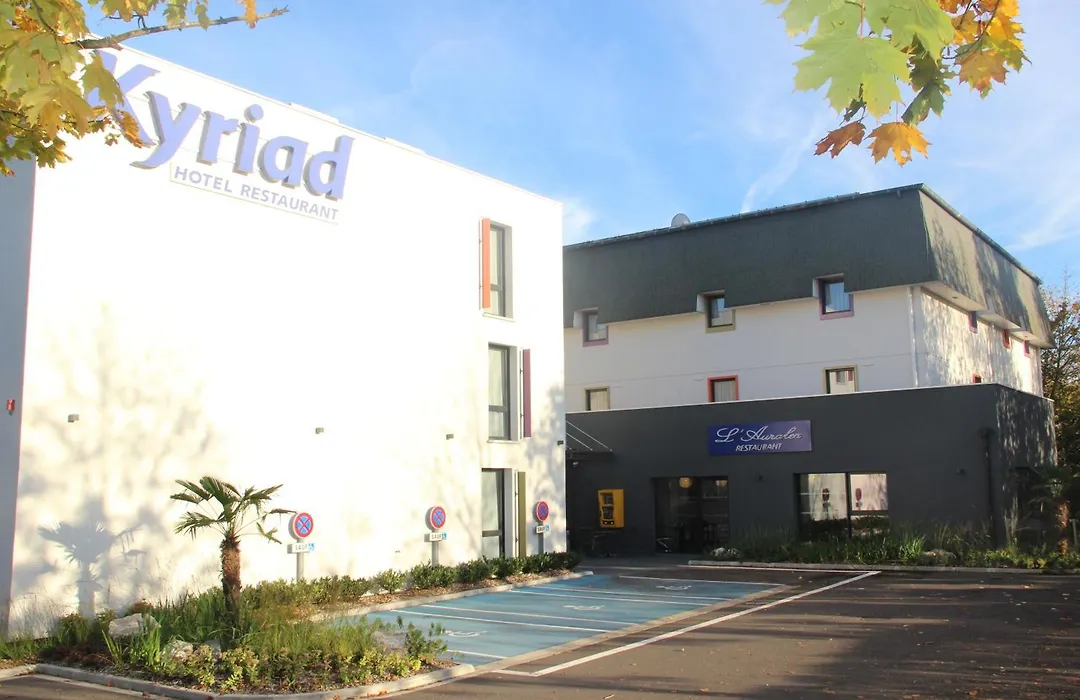 Kyriad Saint Quentin en Yvelines - Montigny-1