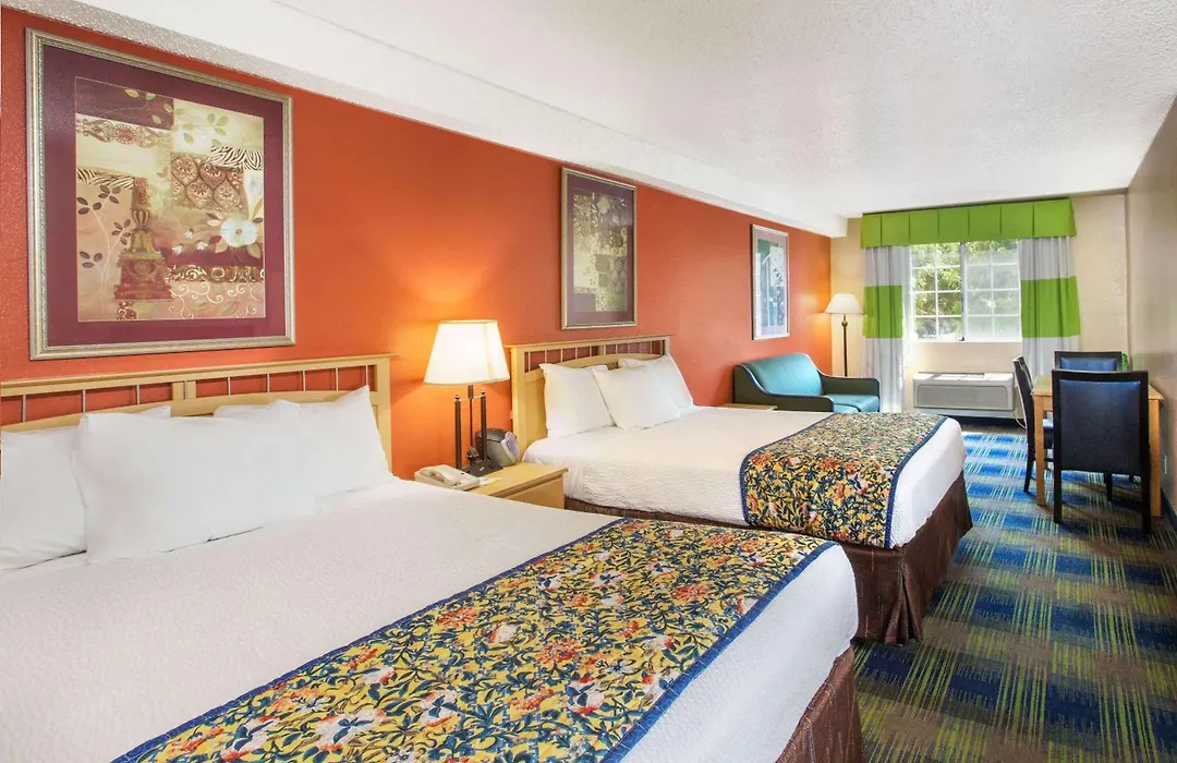 Days Inn By Wyndham Fremont-1