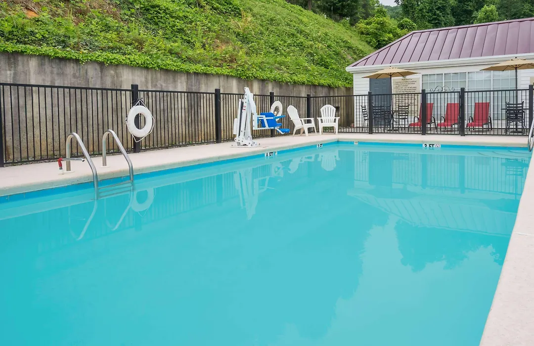 Howard Johnson By Wyndham Dalton-1