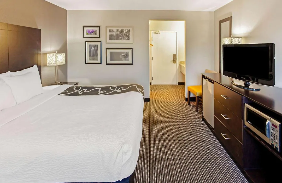 La Quinta By Wyndham Milwaukee Delafield-1
