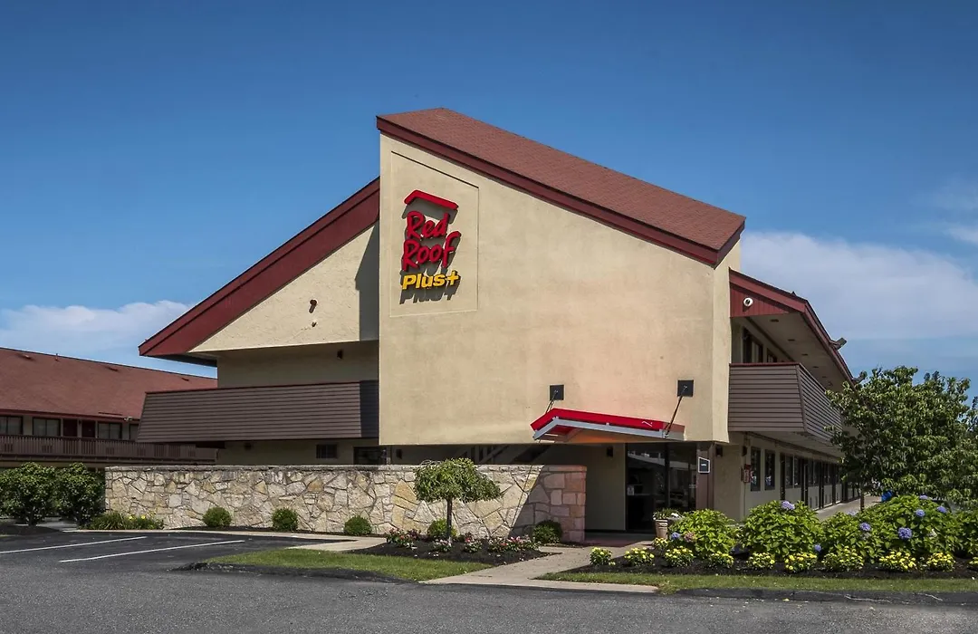 Red Roof Inn Plus + Boston - Framingham-1