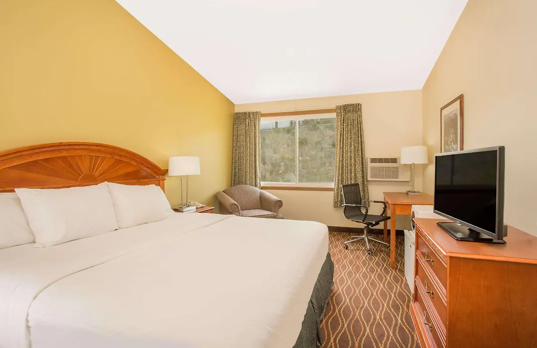 Days Inn By Wyndham Silverthorne-1
