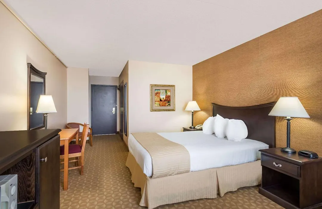Ramada By Wyndham Watertown Thousand-1