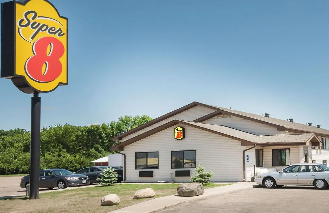 Super 8 By Wyndham Jamestown-1