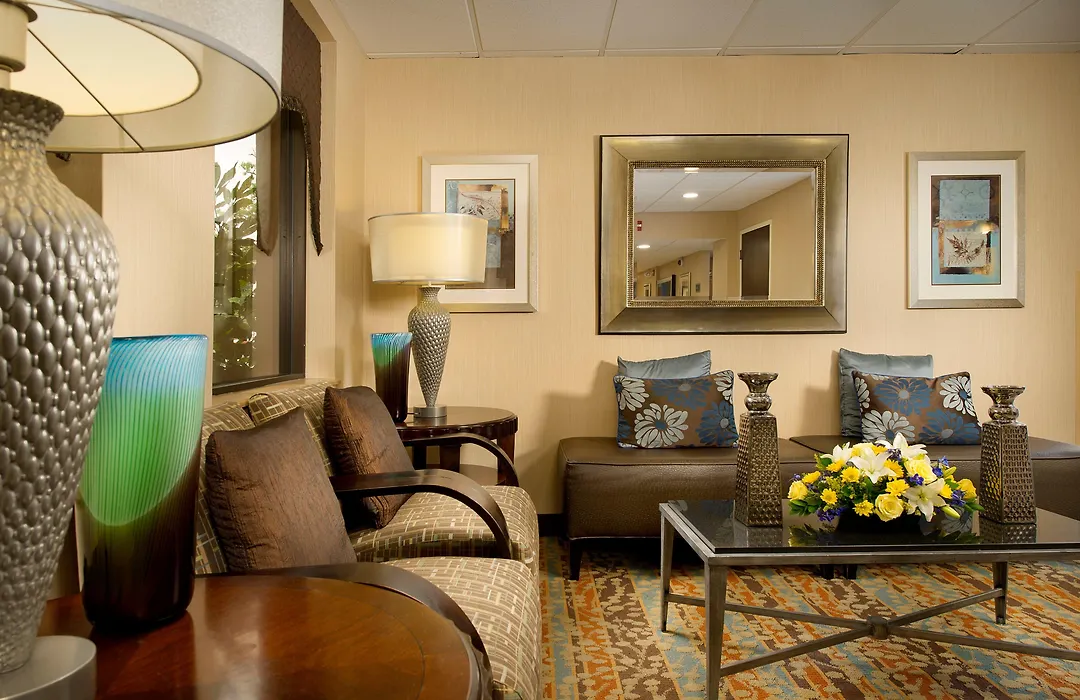 Holiday Inn Express Fairfax-Arlington Boulevard By Ihg-1