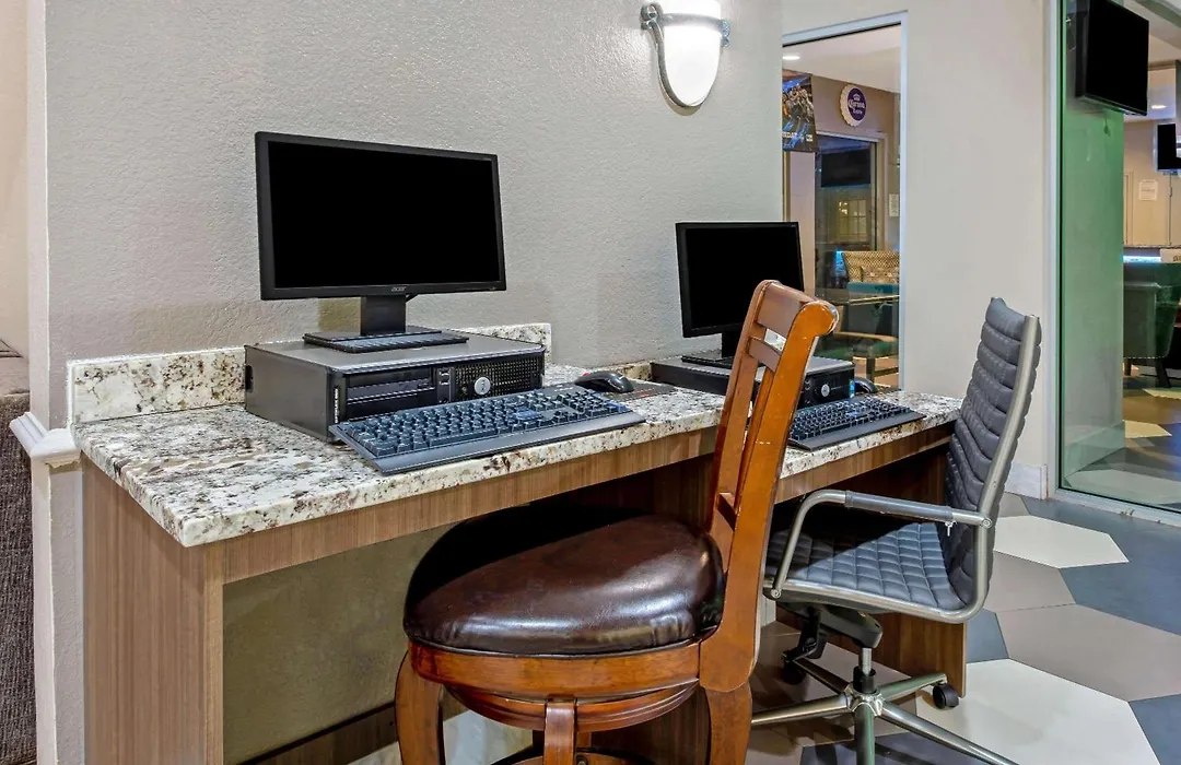 La Quinta Inn & Suite Kingwood Houston Iah Airport 53200-1
