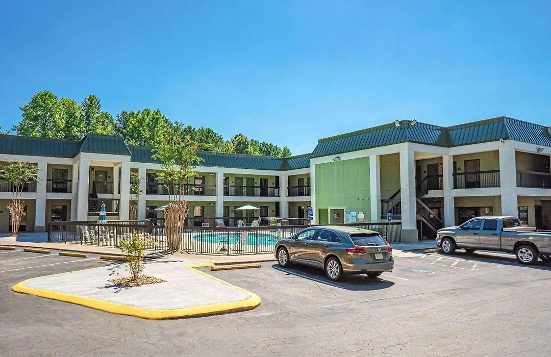 Quality Inn & Suites Near Six Flags - Austell-1