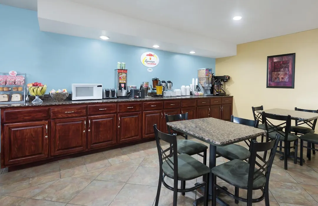Super 8 By Wyndham Morgantown-1