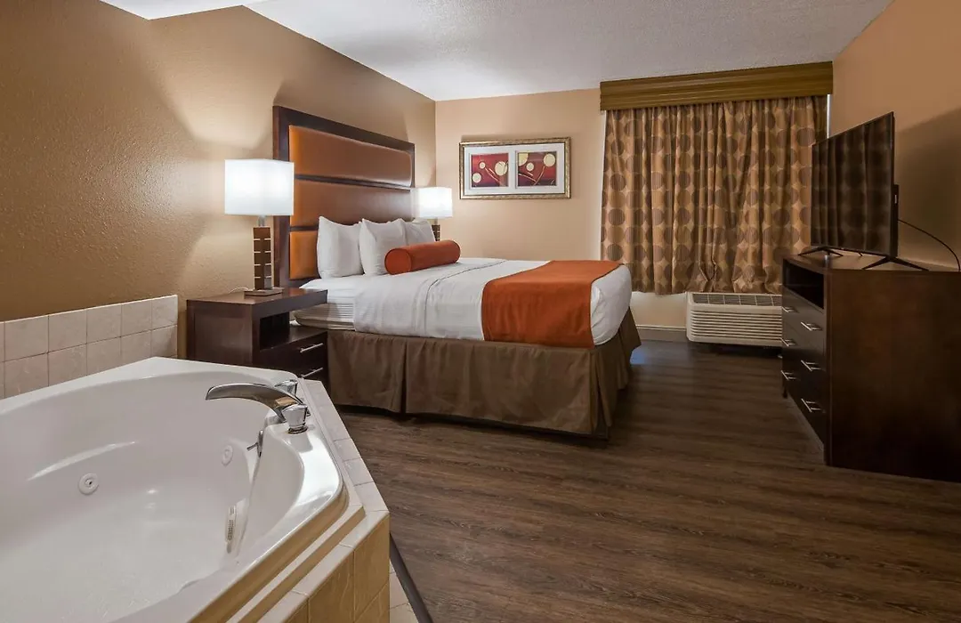 Best Western Crossroads Of The Bluffs-1