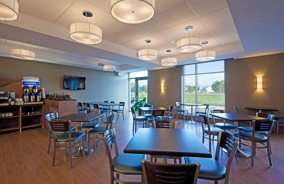 Holiday Inn Express Hotel & Suites Saint - Hyacinthe By Ihg-1