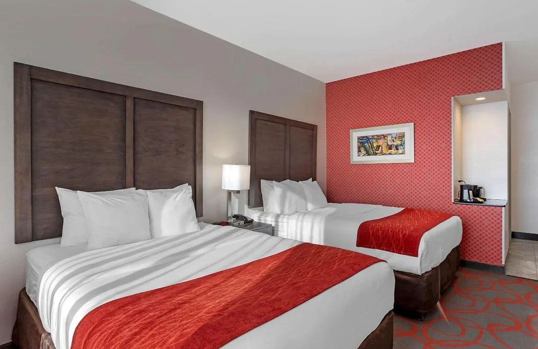 Comfort Inn & Suites Near Stadium-1
