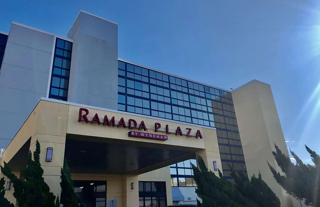 Ramada By Wyndham Virginia Beach-1