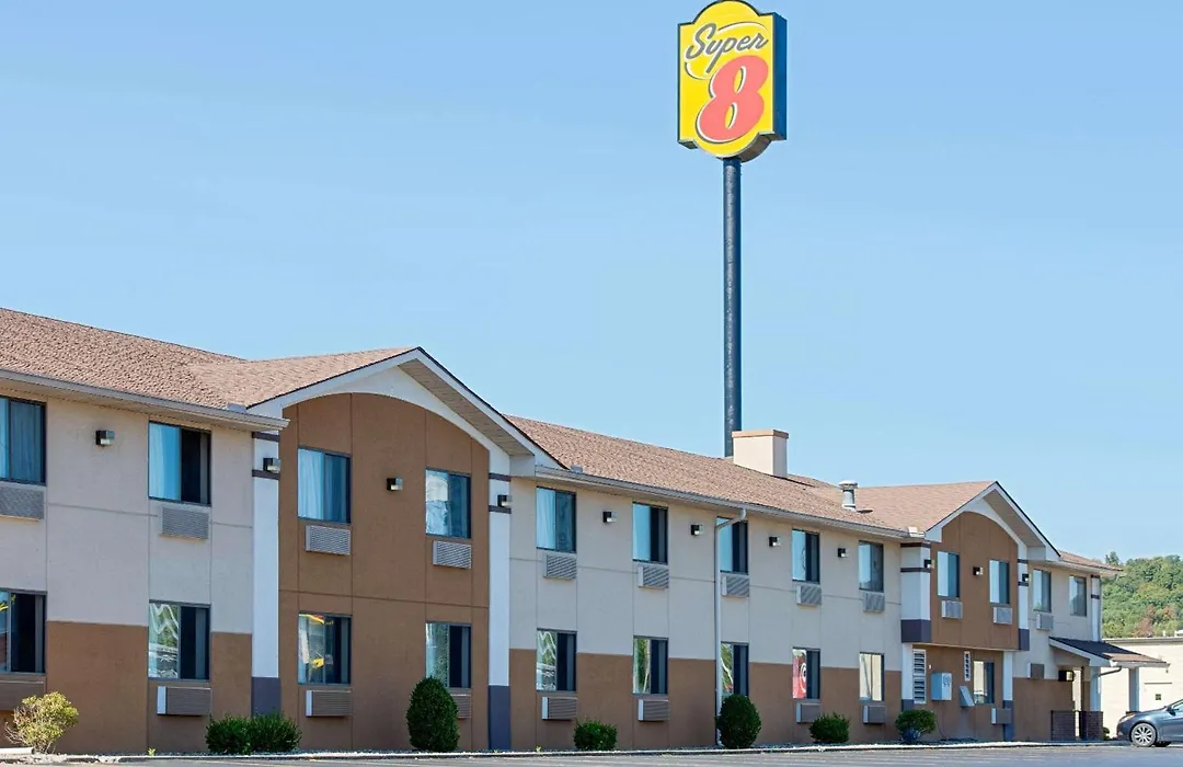 Super 8 By Wyndham Ripley-1