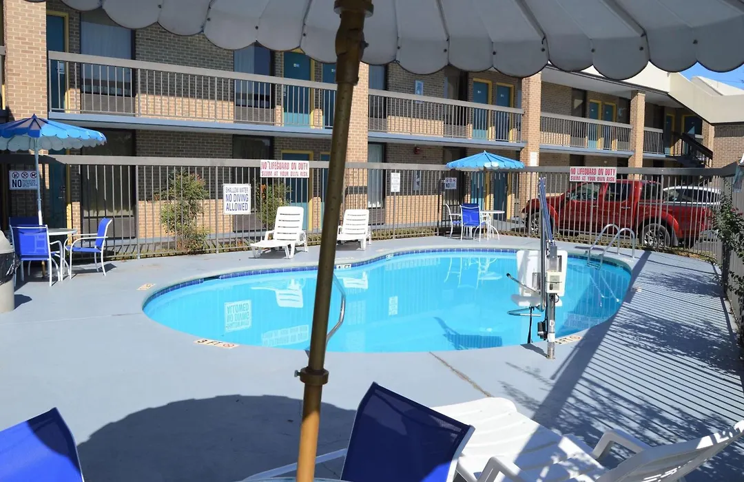 Days Inn By Wyndham Easley West Of Greenville/Clemson Area-1