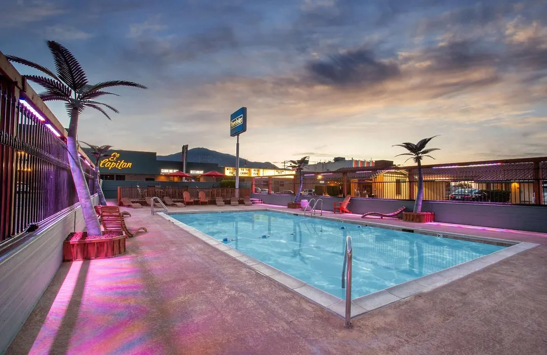 Travelodge By Wyndham Hawthorne-1