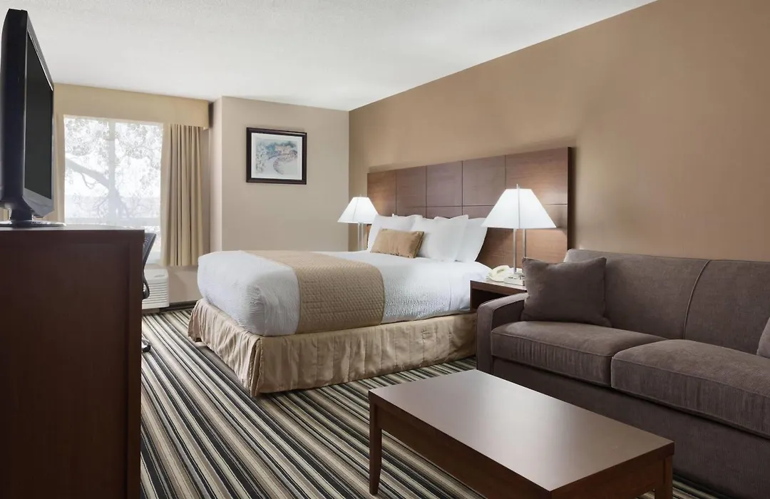 Days Inn By Wyndham Dalhousie-1