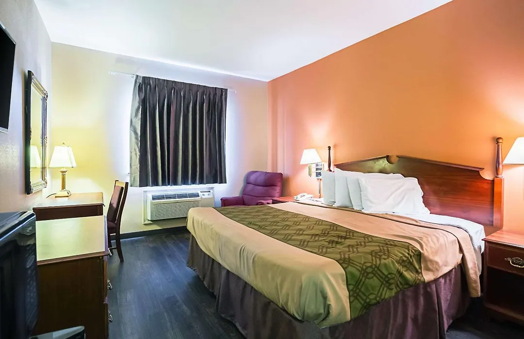 Econo Lodge Inn & Suites Ripley-1