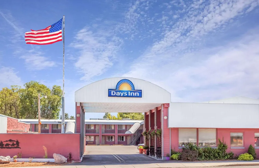 Days Inn By Wyndham Burns-1
