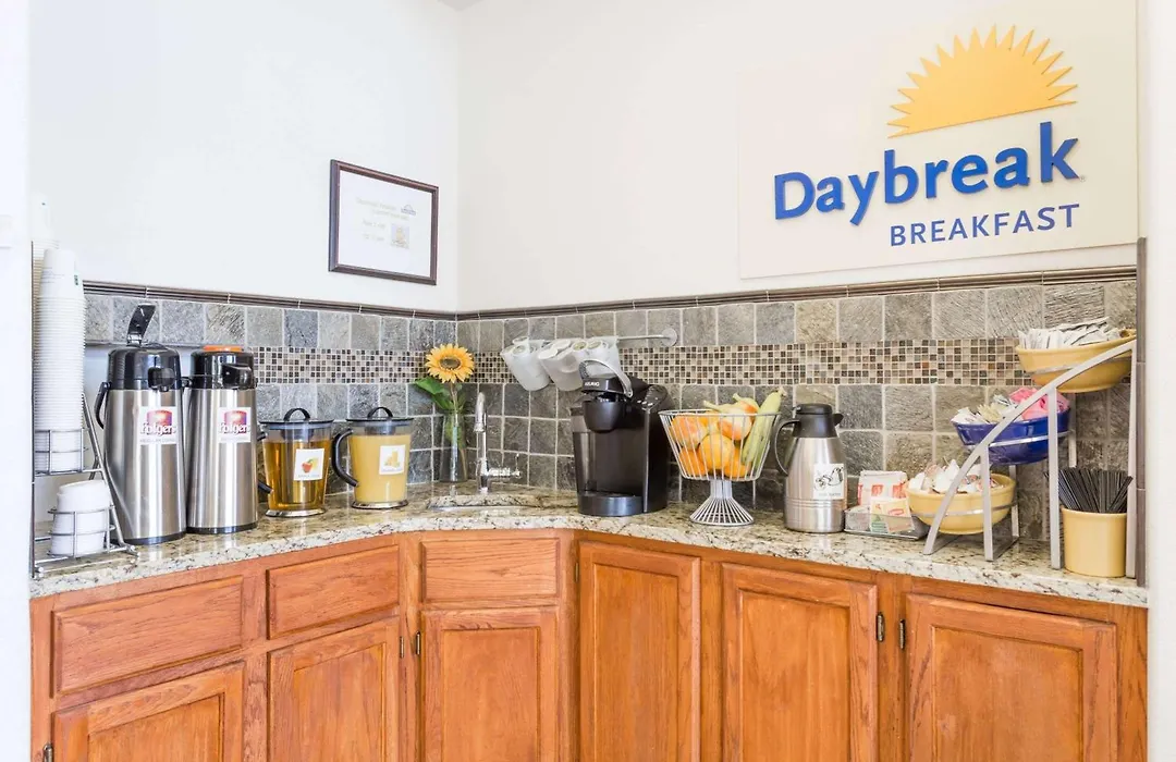 Days Inn By Wyndham Kimball-1