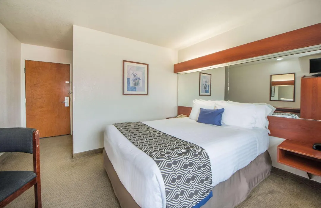 Microtel Inn And Suites By Wyndham Miami Ok-1