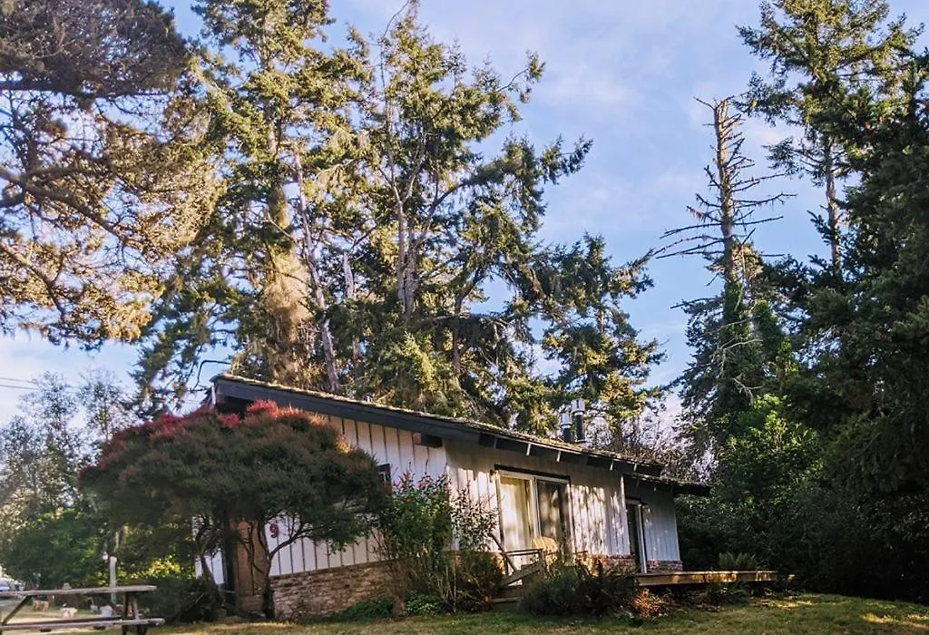 The Andiron Seaside Inn & Cabins-1