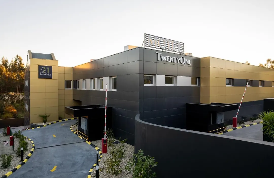 Motel Twentyone-1