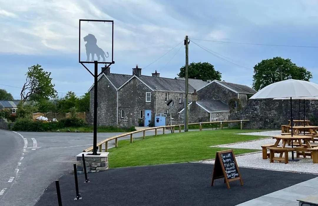 The White Lion Cowbridge-1