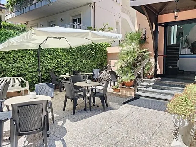 Hotel Iride Suite&Breakfast- ideale per famiglie e coppie-1