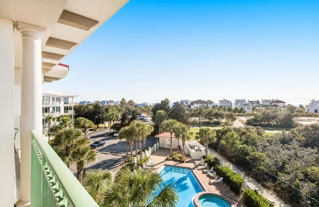 Inn At Seacrest 403-1