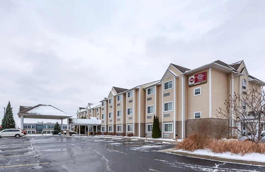 Best Western Plus Woodstock Inn & Suites-1