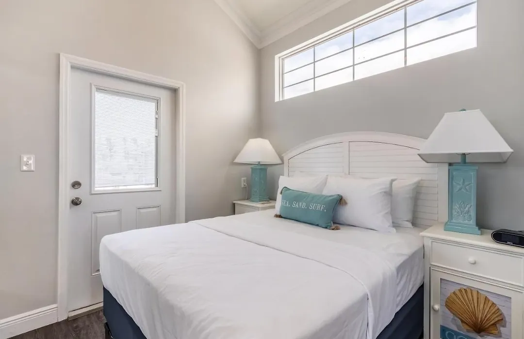 Fiesta Key Rv Resort Waterfront Cottage 33-1