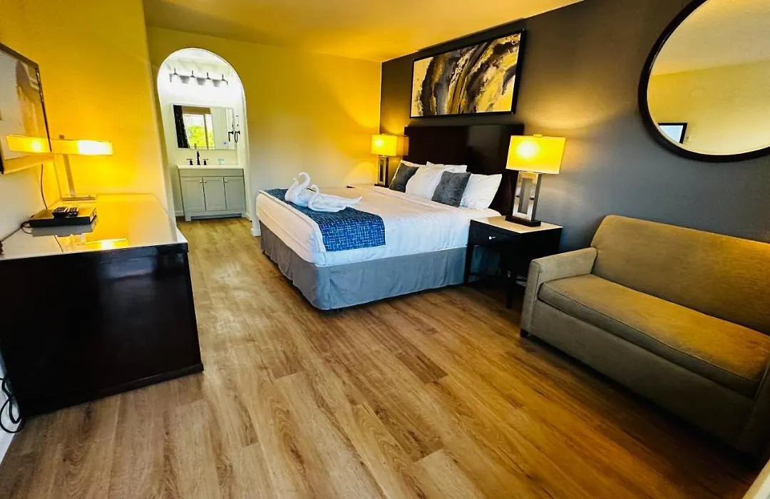 Sierra Inn-1