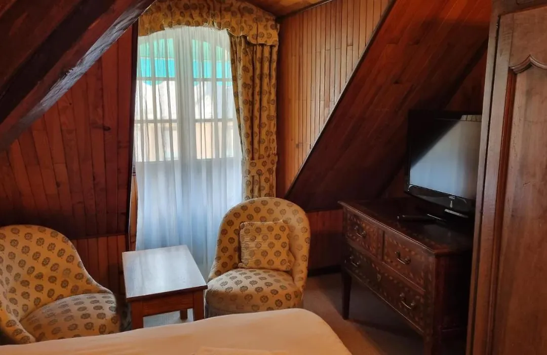 Hotel De La Poste-1