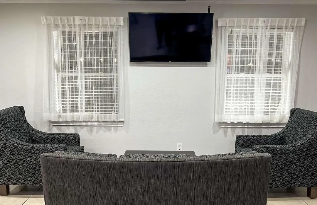 Quality Inn & Suites Columbus West-1