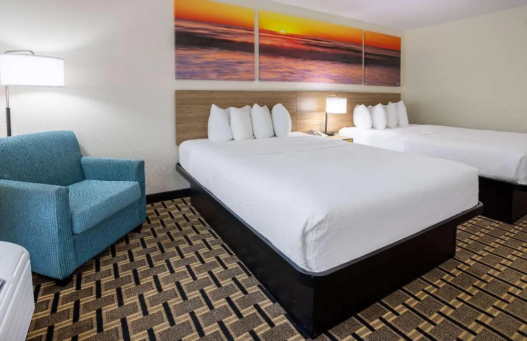 Hotel Carolina A Days Inn By Wyndham-1