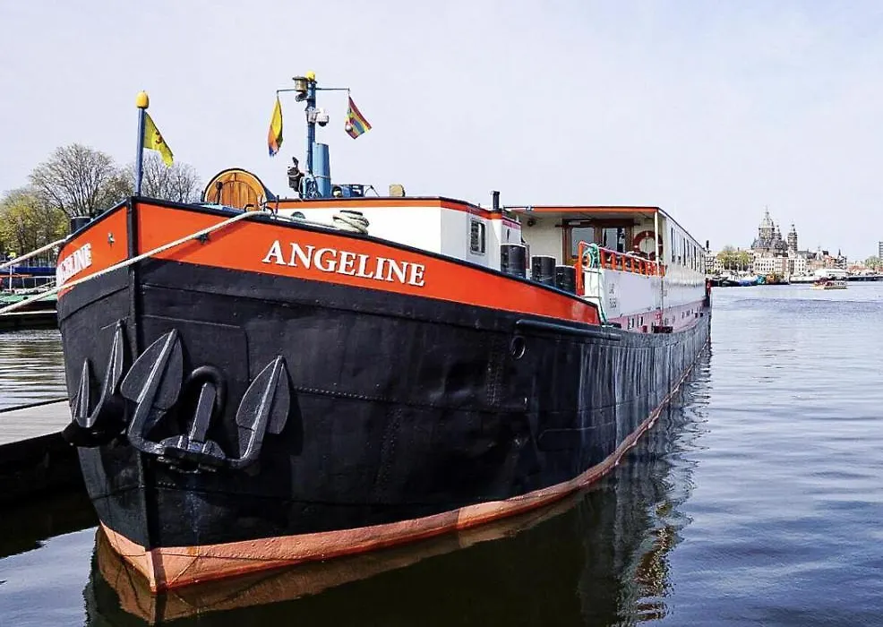 Hotelboat Angeline-1