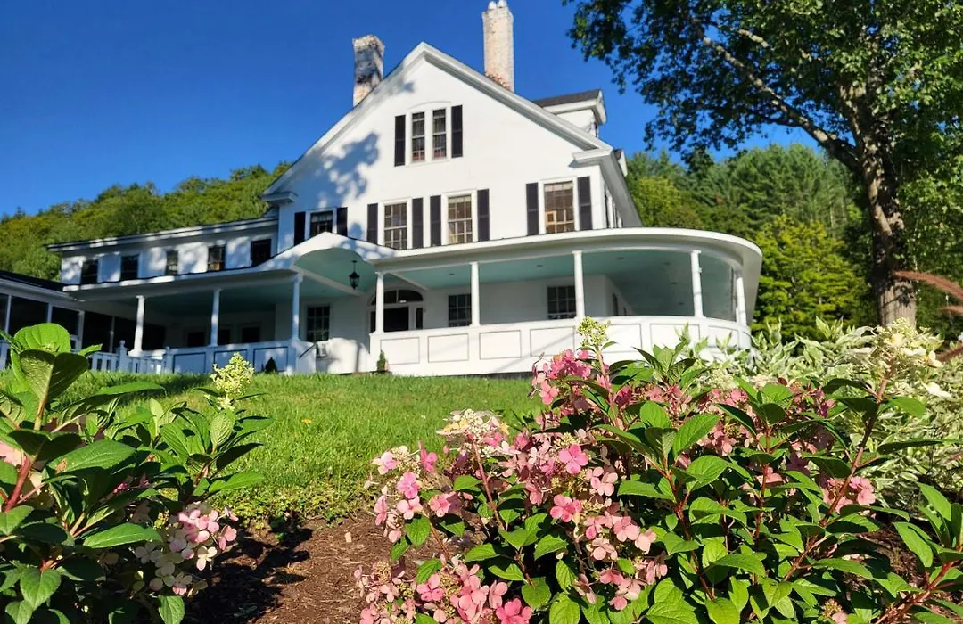 The Stowe Village Inn-1