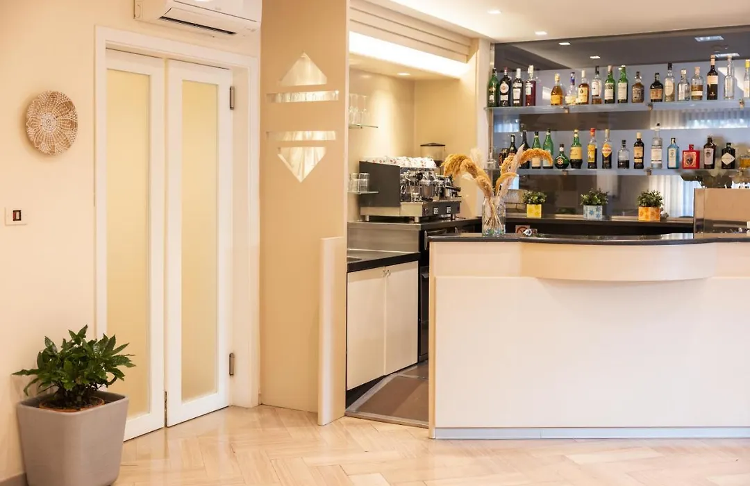 Hotel Balaton-1