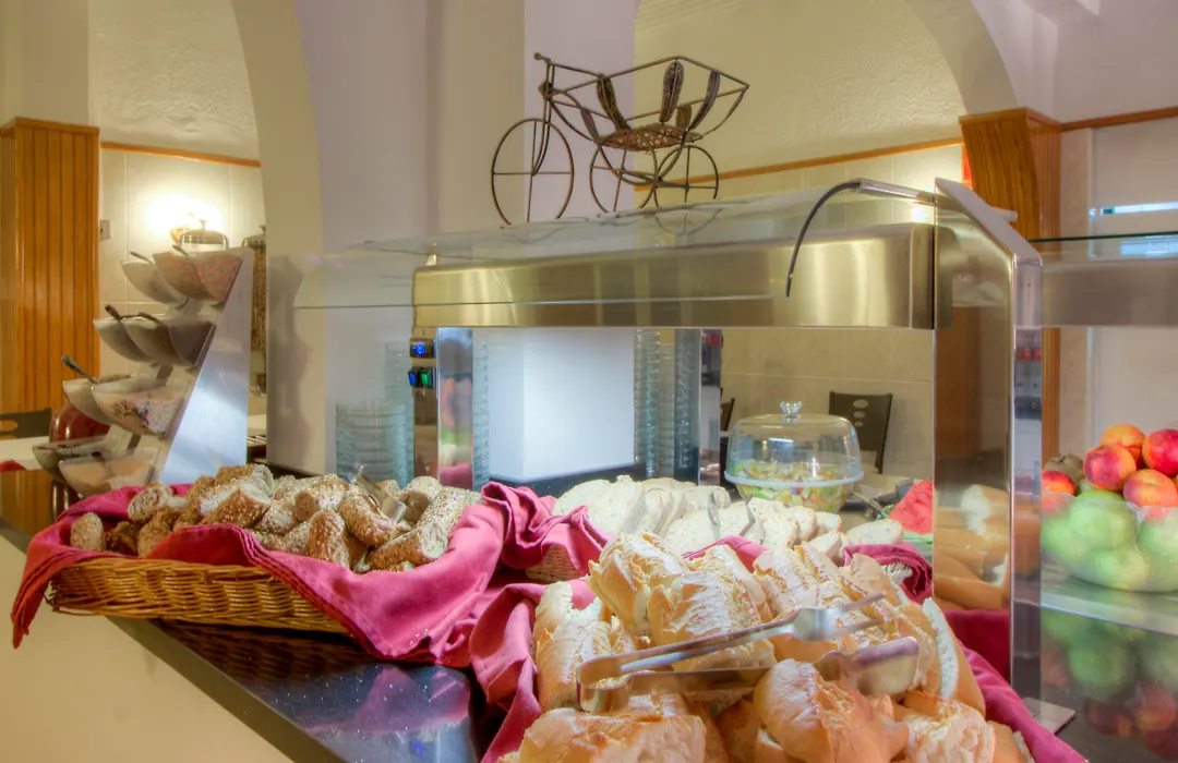 Hotel Roca Bella-1