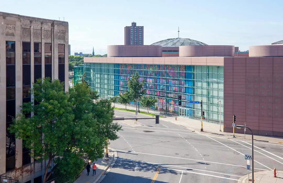Holiday Inn Express Hotel & Suites Minneapolis-Downtown Convention Center By Ihg-1