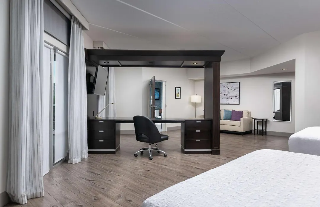 Hampton Inn & Suites Chattanooga Downtown-1