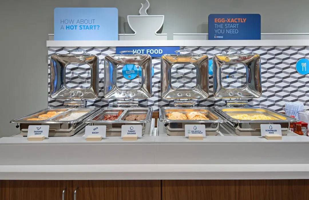 Holiday Inn Express & Suites Seattle-Sea-Tac Airport By Ihg-1