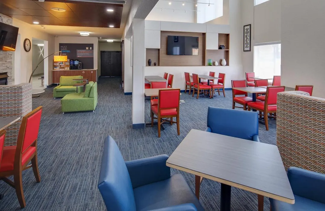 Holiday Inn Express & Suites Detroit - Farmington Hills By Ihg-1