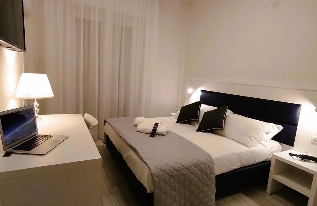 Hotel Gran San Bernardo - RICCIONE - FRONTE MARE CON RISTORANTE-1