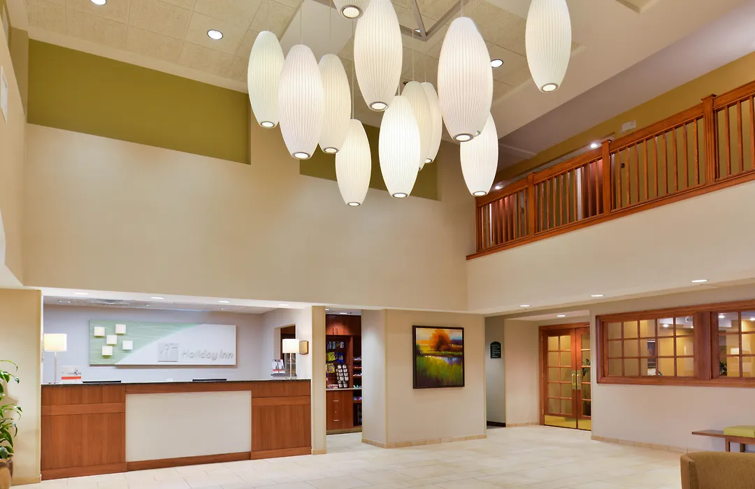 Holiday Inn Hotel & Suites Overland Park-Convention Center By Ihg-1
