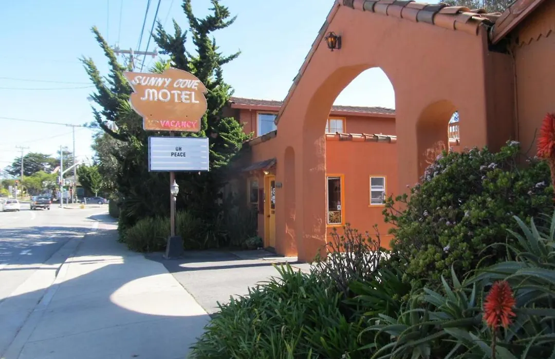 Sunny Cove Motel-1