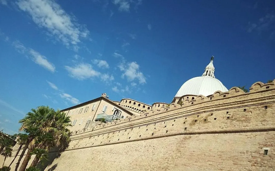Hotel Madonna Di Loreto-1